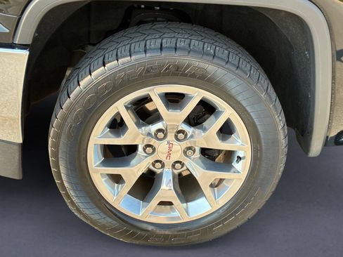 Used 2018 GMC Sierra 1500 SLT w/ SLT Premium Package RWD image 10