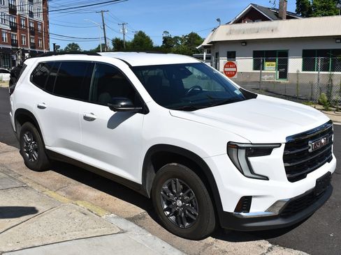 Used 2025 GMC Acadia Elevation AWD/4WD image 4