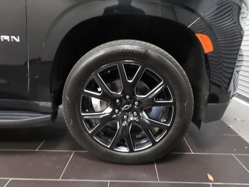 Used 2023 Chevrolet Suburban High Country RWD image 12