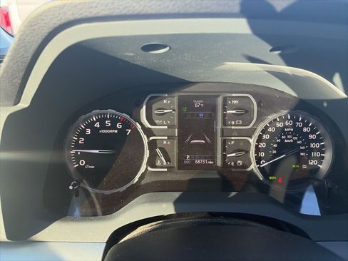 Used 2020 Toyota Tundra 4x4 CrewMax image 21
