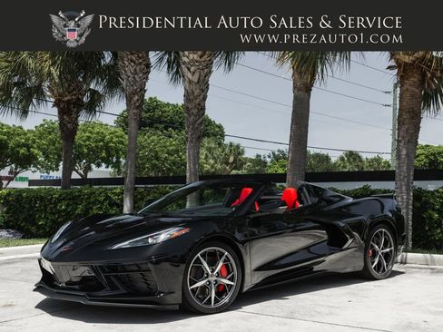 Used 2022 Chevrolet Corvette Stingray Premium Conv w/ Z51 Performance Package RWD image 1