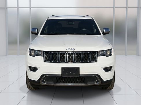 Used 2018 Jeep Grand Cherokee Limited image 9