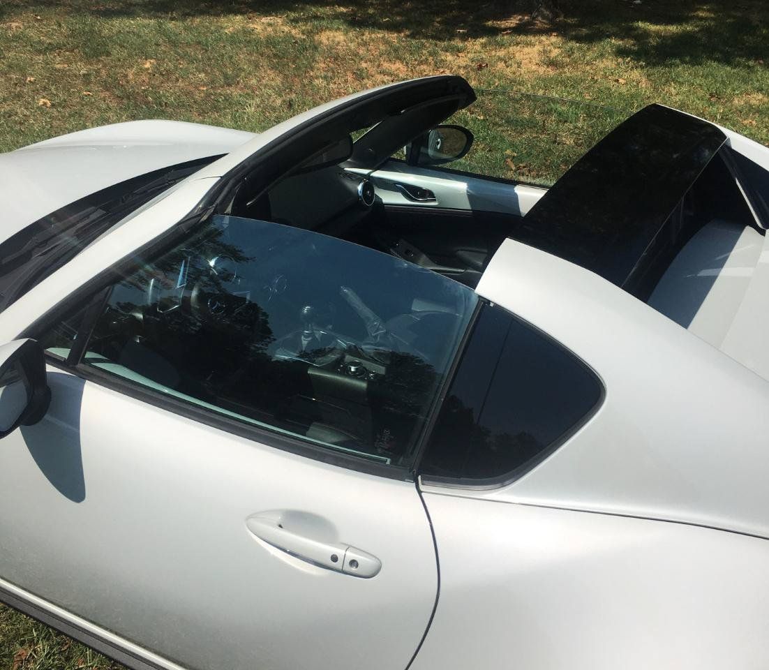 Used 2017 MAZDA MX-5 Miata RF Grand Touring RWD image 11