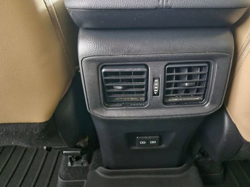 Used 2022 Toyota RAV4 Limited AWD/4WD image 23