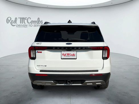 Certified 2025 Ford Explorer Active w/ Active Comfort Package RWD image 6