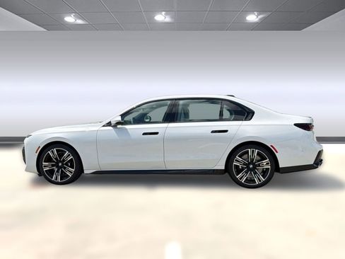 New 2026 BMW 760i xDrive w/ Executive Package AWD/4WD image 2