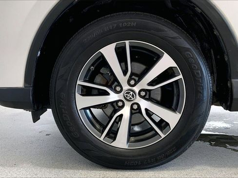 Used 2017 Toyota RAV4 XLE image 8