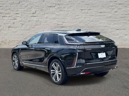Used 2026 Cadillac Lyriq Luxury AWD/4WD image 3