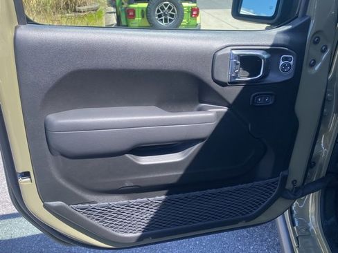 New 2025 Jeep Wrangler Rubicon w/ Technology Group image 12