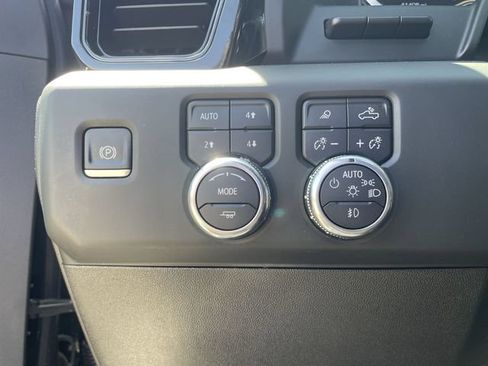 Used 2024 GMC Sierra 2500 AT4X AWD/4WD image 18