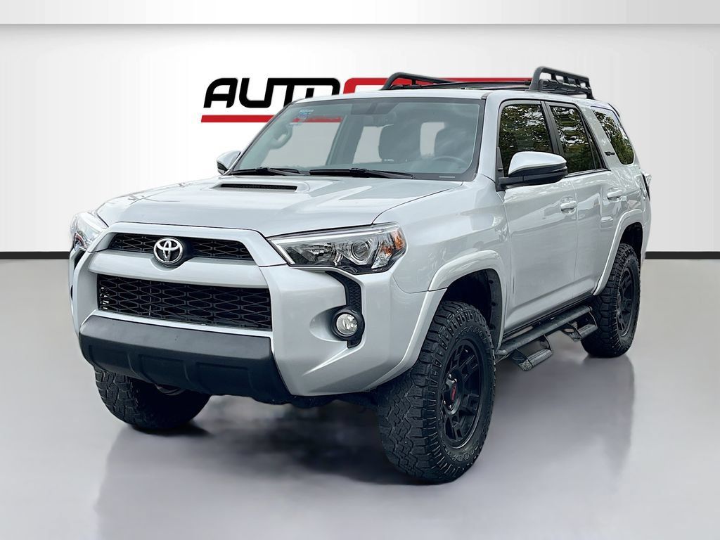 Used 2018 Toyota 4Runner TRD Off-Road Premium AWD/4WD image 3