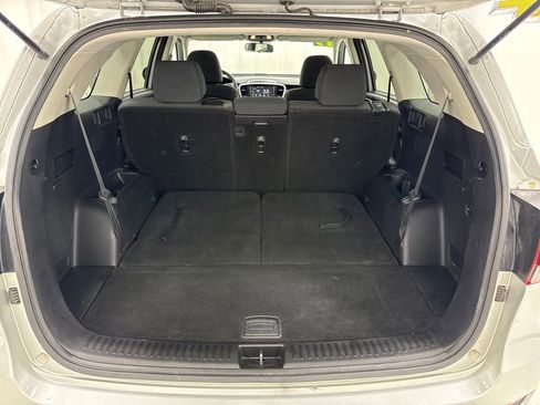Used 2019 Kia Sorento LX image 13