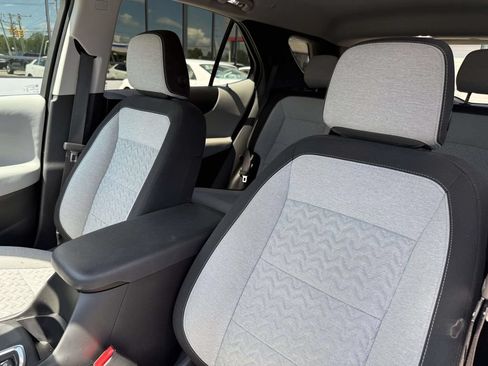 Used 2023 Chevrolet Equinox LT w/ Driver Convenience Package AWD/4WD image 10