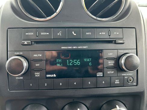 Used 2017 Jeep Patriot Sport w/ Power Value Group AWD/4WD image 11