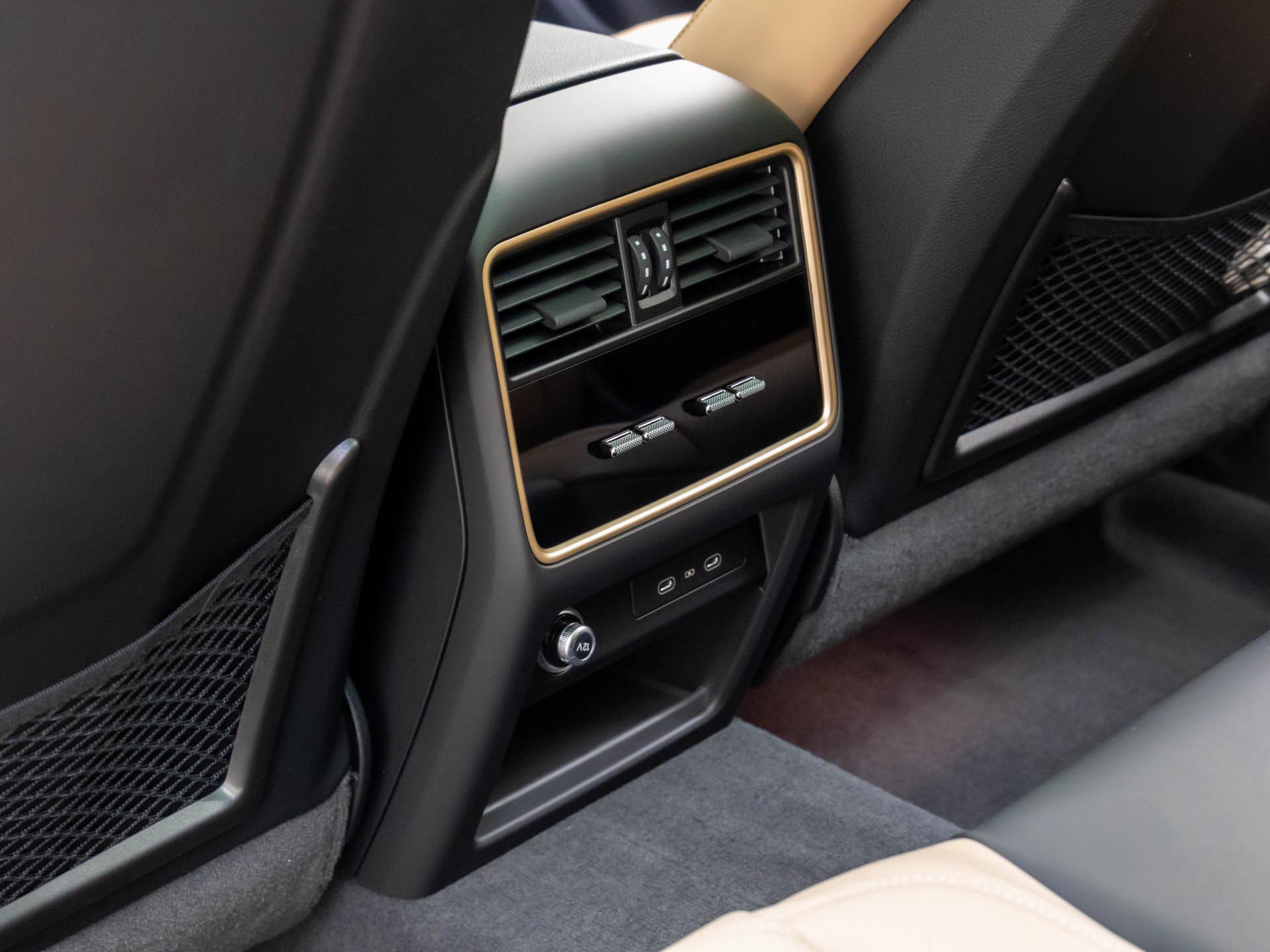 Certified 2026 Porsche Cayenne AWD/4WD image 19
