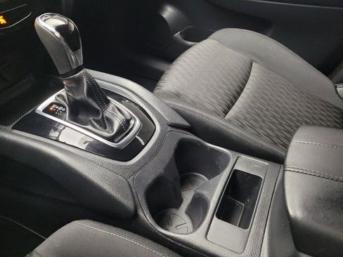 Used 2017 Nissan Rogue S FWD image 26