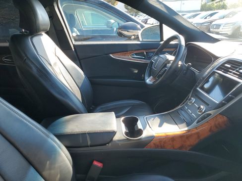 Certified 2019 Lincoln Nautilus Select w/ Class II Trailer Tow Package image 17