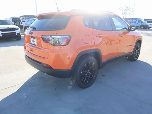 New 2026 Jeep Compass Latitude image 20