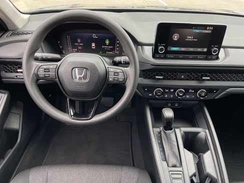 Used 2023 Honda Accord EX image 10