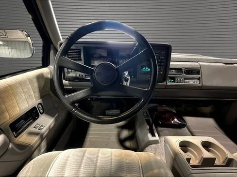 Used 1993 GMC Yukon 4WD 2-Door image 8