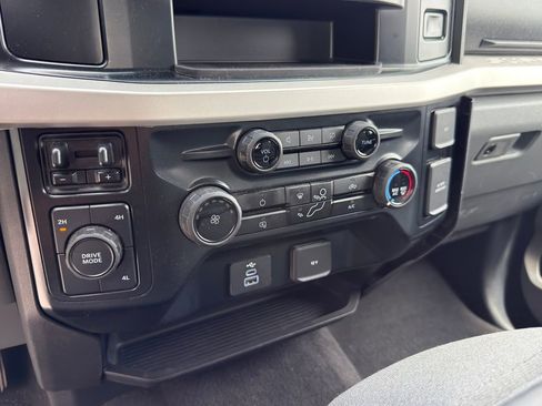 Used 2024 Ford F350 XLT AWD/4WD image 17