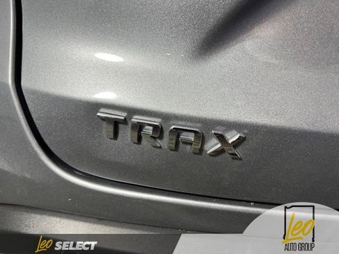 Used 2025 Chevrolet Trax LT w/ Driver Confidence Package FWD image 7