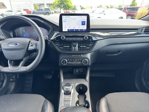 Used 2025 Ford Escape ST-Line Select AWD/4WD image 12