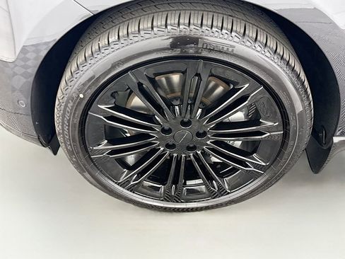 New 2026 Land Rover Range Rover SE image 29