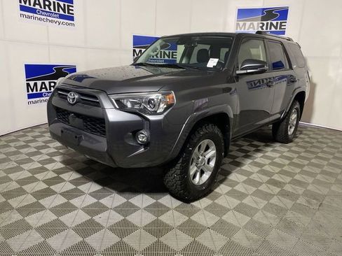 Used 2022 Toyota 4Runner SR5 Premium w/ Moonroof Package image 11