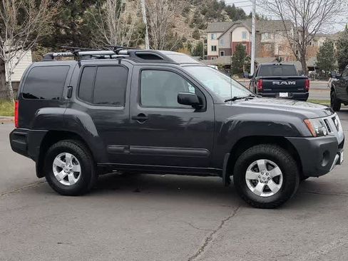 Used 2011 Nissan Xterra S AWD/4WD image 2