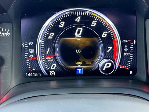 Used 2015 Chevrolet Corvette Z06 w/ 3LZ Preferred Equipment Group image 14