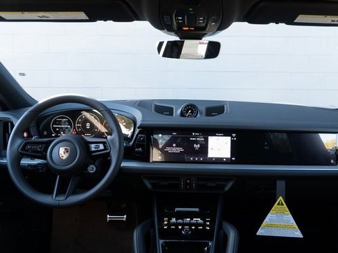 New 2026 Porsche Cayenne S image 21