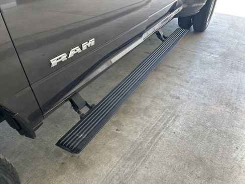 Used 2025 RAM 3500 Laramie AWD/4WD image 17