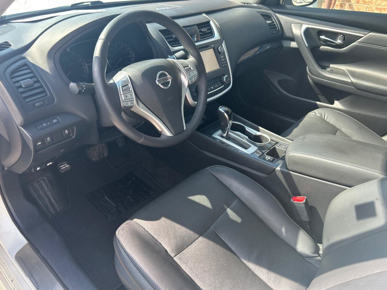 Used 2017 Nissan Altima 2.5 SL w/ 2.5 Technology Package FWD image 19
