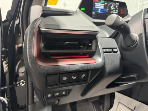 New 2025 Toyota Prius Plug-In Hybrid w/ Limited Premium Package image 25