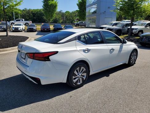 Certified 2023 Nissan Altima 2.5 S FWD image 4