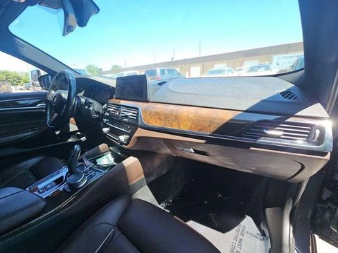 Used 2018 BMW 540i RWD image 9