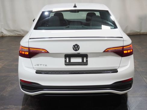 Used 2023 Volkswagen Jetta Sport FWD image 5