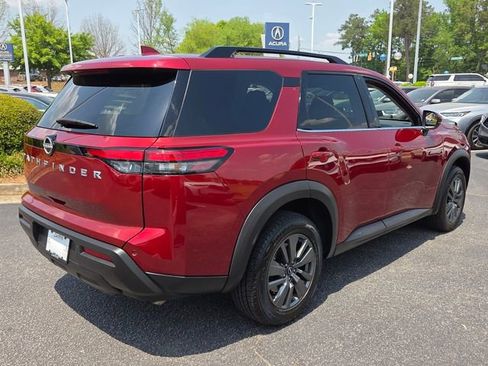 Used 2025 Nissan Pathfinder SV FWD image 13