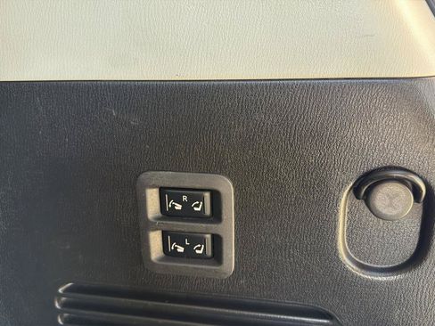 Used 2018 Nissan Armada Platinum RWD image 42