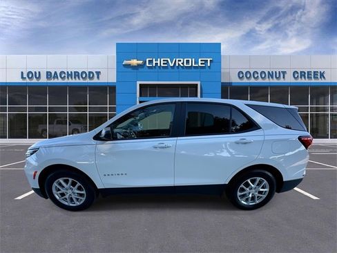 Used 2022 Chevrolet Equinox LS w/ LS Convenience Package image 5