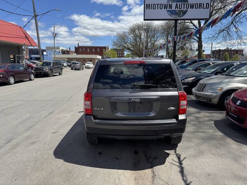 Used 2015 Jeep Patriot High Altitude AWD/4WD image 5