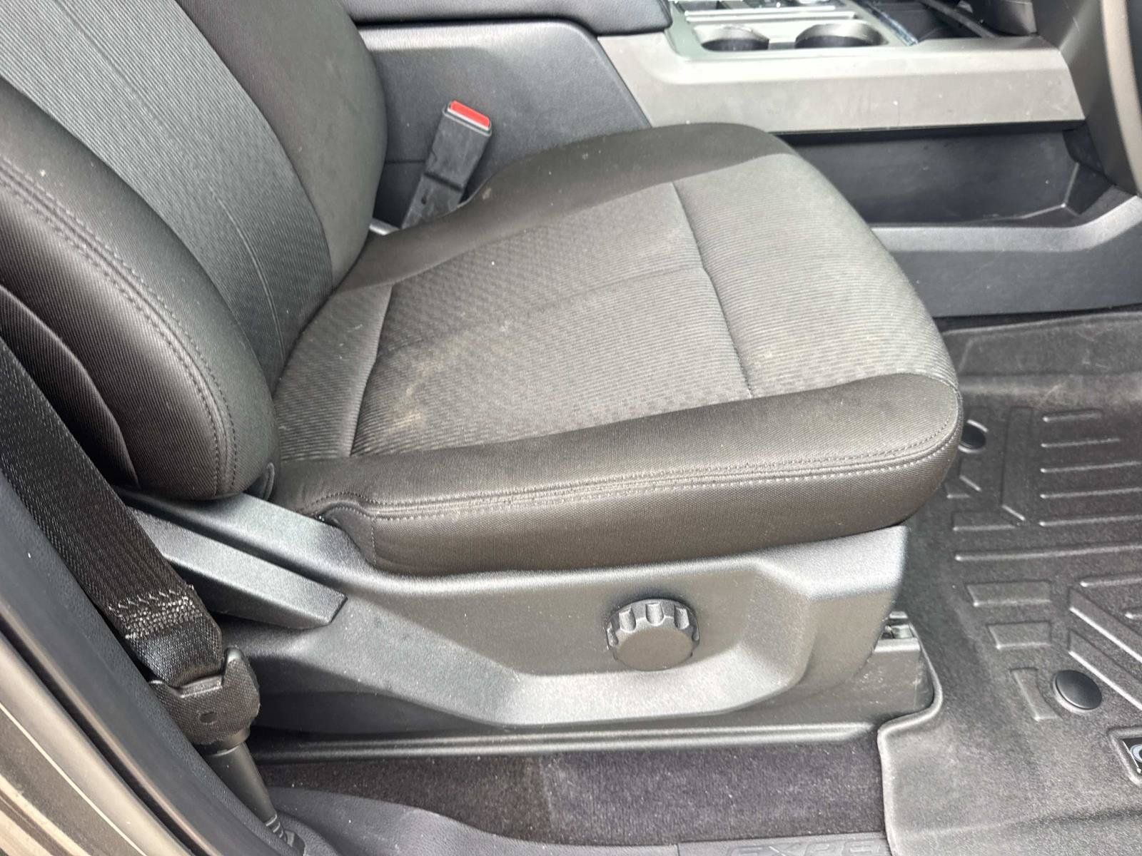 Used 2021 Ford Expedition Max XLT w/ Cargo Package RWD image 10