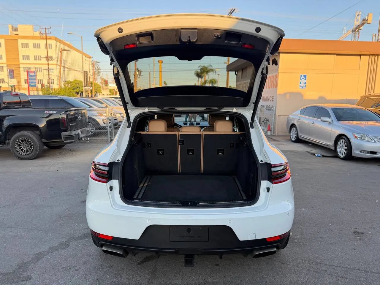 Used 2017 Porsche Macan AWD/4WD image 29