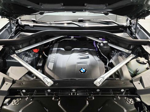 Used 2025 BMW X5 xDrive40i w/ M Sport Package image 9