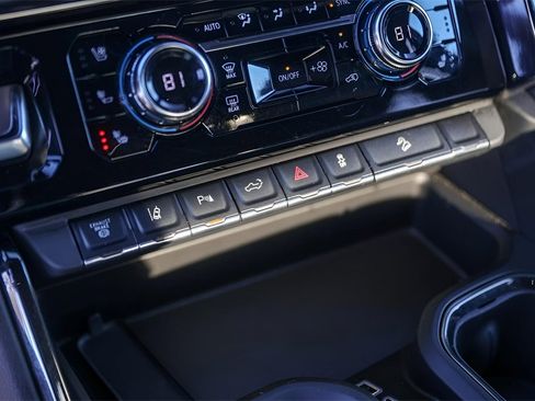 Used 2024 GMC Sierra 3500 AT4 w/ AT4 Premium Plus Package image 22