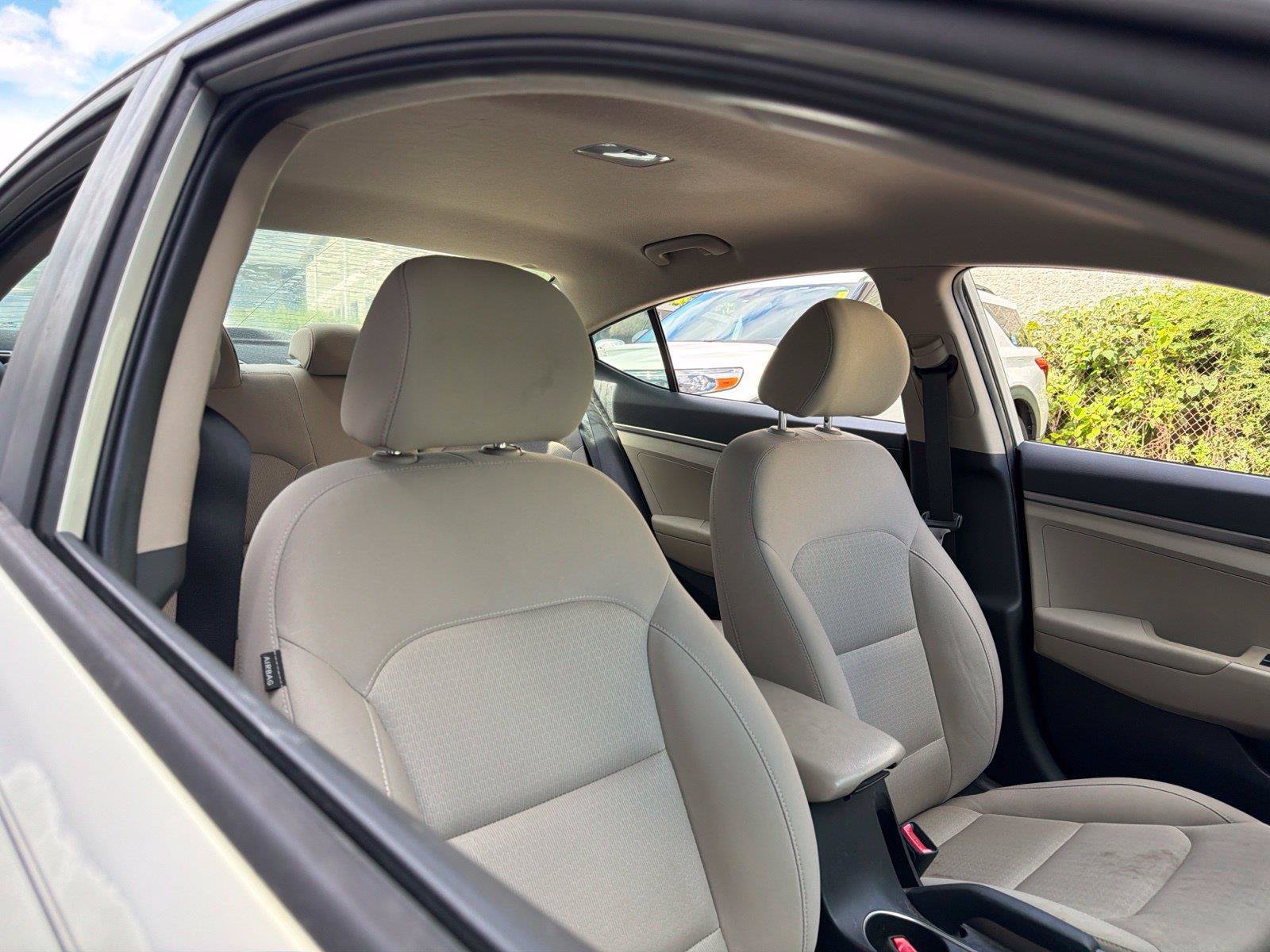 Used 2017 Hyundai Elantra SE FWD image 12