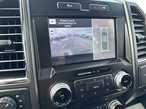 Used 2016 Ford F150 Lariat w/ Equipment Group 502A Luxury AWD/4WD image 18