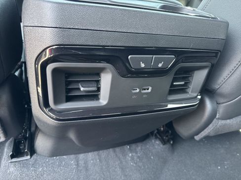 New 2026 GMC Sierra 2500 AT4 w/ AT4 Premium Plus Package AWD/4WD image 32