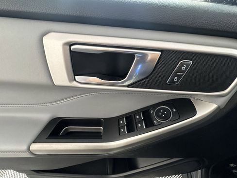 Used 2022 Ford Explorer XLT w/ Equipment Group 202A image 15